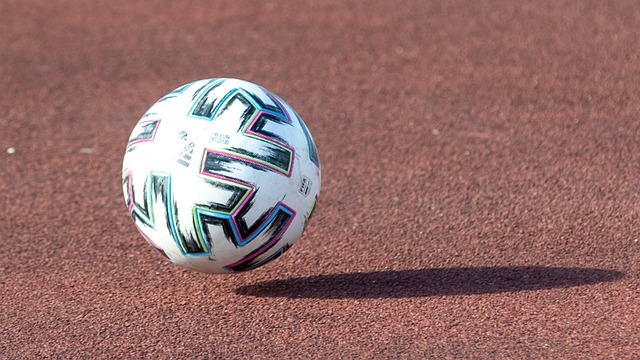 而边锋和中 而边锋和中