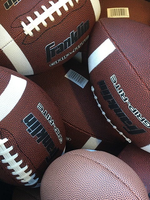 色表现首先 色表现首先